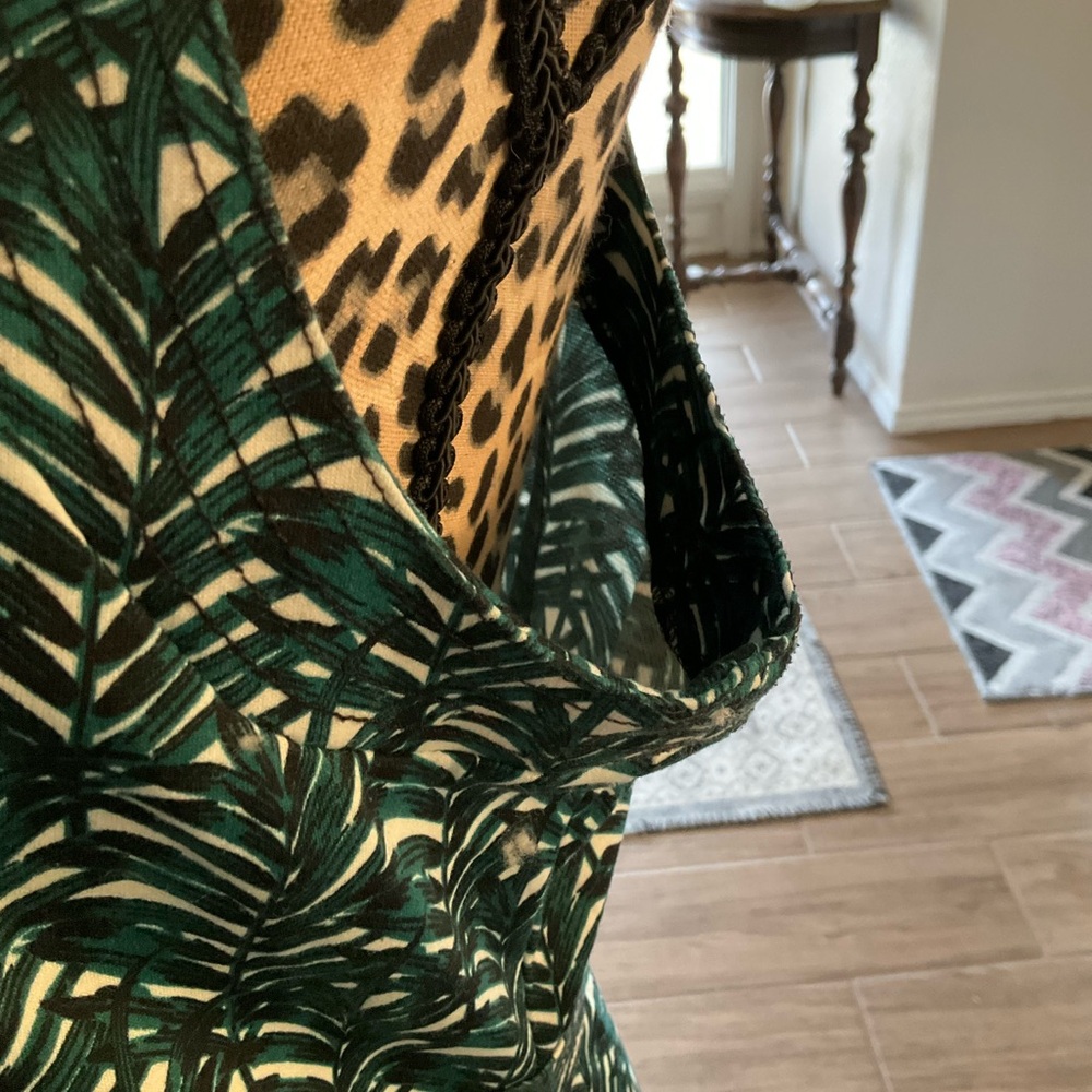 H&M Teal and Black Patterned Top - Picture 2 of 7